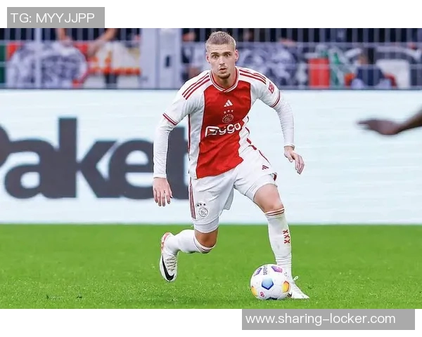 意大利足球明星的魅力与成就解析及其对全球足球的影响 意大利足球明星的魅力与成就解析及其对全球足球的影响