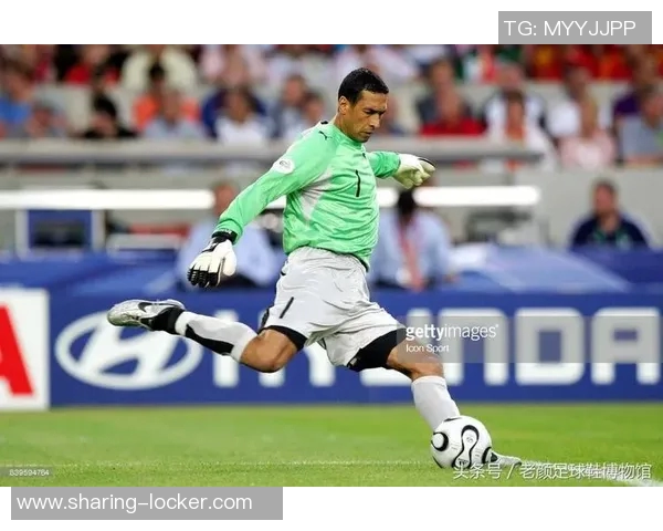 新疆足球明星崛起之路：从草原到绿茵场的传奇故事