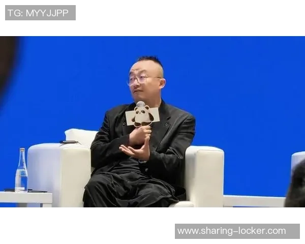 杨磊专访:从青涩少年到足球明星的成长之路回顾 杨磊专访:从青涩少年到足球明星的成长之路回顾